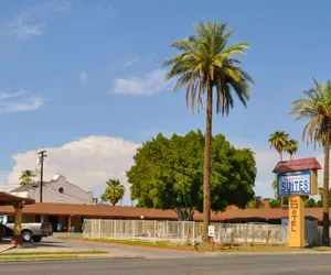 Photo 2 - California Suites Motel