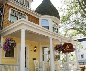 Photo 2 - Almondy Inn