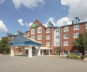 Photo 2 - Holiday Inn Express St. Louis West - O'Fallon by IHG