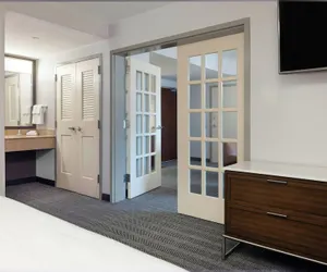 Photo 4 - Courtyard by Marriott Boston-South Boston