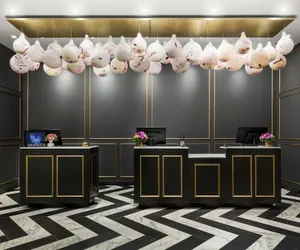 Photo 2 - Hotel 57