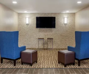 Photo 3 - Comfort Inn & Suites Spring Lake - Fayetteville Near Fort Liberty