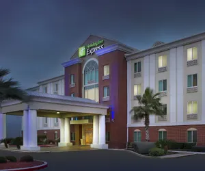 Photo 2 - Holiday Inn Express & Suites San Antonio-West-SeaWorld Area, an IHG Hotel