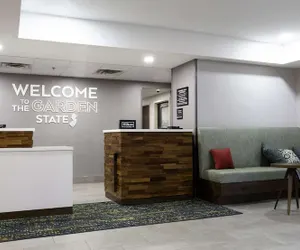 Photo 3 - Hampton Inn East Windsor