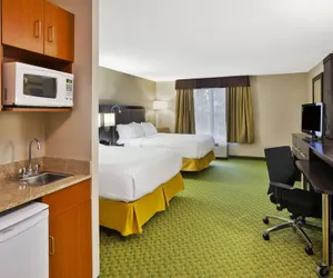 Photo 3 - Holiday Inn Express & Suites Montpelier by IHG