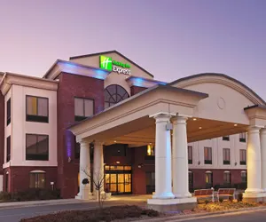 Photo 2 - Holiday Inn Express Hotel & Suites Pine Bluff / Pines Mall, an IHG Hotel