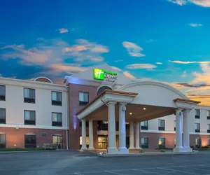 Photo 2 - Holiday Inn Express Hotel & Suites Concordia by IHG