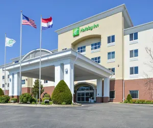 Photo 2 - Holiday Inn Poplar Bluff, an IHG Hotel