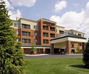 Photo 2 - Courtyard by Marriott Akron Stow