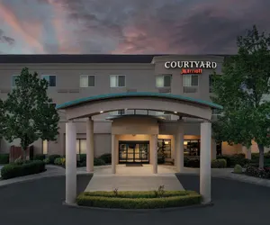 Photo 2 - Courtyard by Marriott Chico