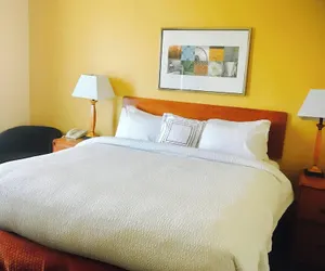 Photo 3 - Fairfield Inn & Suites by Marriott Sacramento Airport Natomas