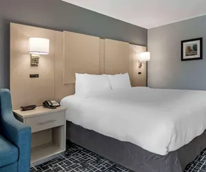 Photo 2 - Comfort Inn Hyannis - Cape Cod