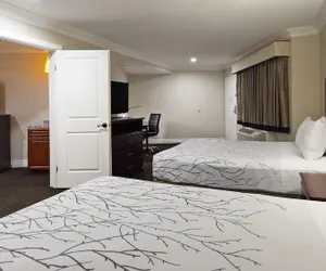 Photo 4 - Best Western Woodland Hills Inn