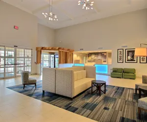 Photo 3 - Holiday Inn Express Hotel & Suites Milwaukee Airport, an IHG Hotel