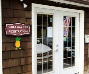 Photo 4 - Ridgeway Inn