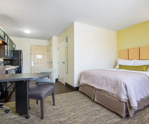 Photo 4 - Candlewood Suites Jefferson City, an IHG Hotel