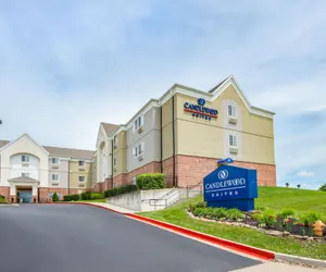 Photo 2 - Candlewood Suites Jefferson City, an IHG Hotel