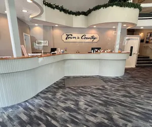 Photo 2 - Town and Country Inn & Resort
