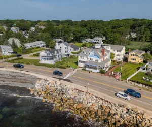 Photo 2 - The Beach House Inn