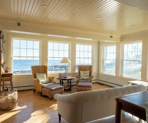 Photo 5 - The Beach House Inn