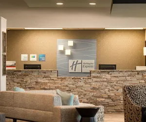 Photo 3 - Holiday Inn Express Le Claire Riverfront-Davenport by IHG