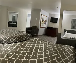Photo 4 - Americas Inn and Suite