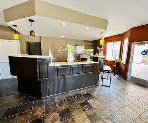 Photo 5 - Court Plaza Inn & Suites
