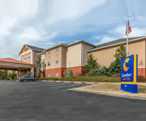 Photo 2 - Comfort Suites