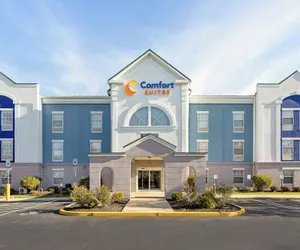 Photo 2 - Comfort Suites East Brunswick - South River
