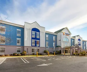 Photo 2 - Comfort Suites East Brunswick - South River