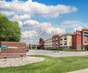Photo 2 - Clarion Pointe Sioux Falls Airport