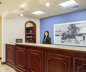 Photo 4 - Hampton Inn & Suites Wellington