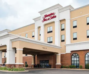 Photo 2 - Hampton Inn & Suites Effingham