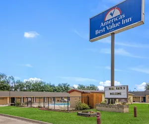 Photo 2 - Americas Best Value Inn Giddings