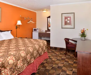 Photo 4 - Americas Best Value Inn & Suites Klamath Falls