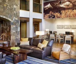 Photo 5 - Fairmont Heritage Place, Franz Klammer Lodge