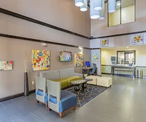 Photo 2 - Comfort Inn & Suites Pauls Valley - City Lake