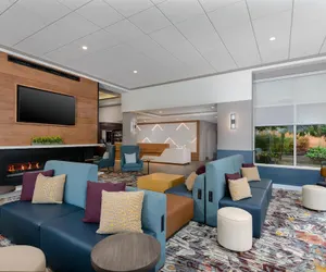 Photo 3 - Hilton Garden Inn Buffalo Airport