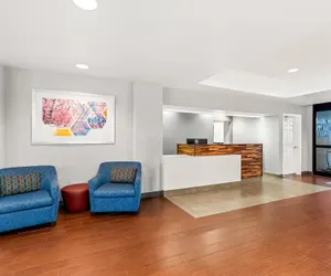 Photo 5 - Hampton Inn & Suites Lathrop