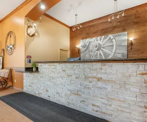 Photo 3 - Best Western Windwood Inn & Suites