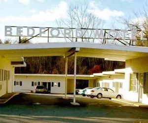 Photo 2 - Bedford Motel