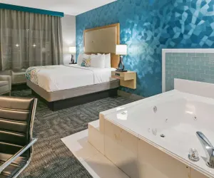 Photo 5 - Best Western Plus Houston Atascocita Inn & Suites