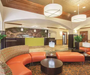 Photo 5 - La Quinta Inn & Suites by Wyndham Bentonville