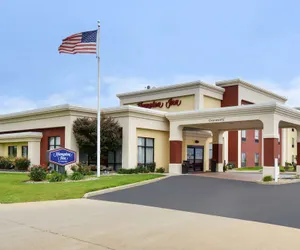Photo 2 - Hampton Inn by Hilton Litchfield