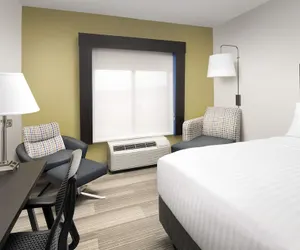 Photo 4 - Holiday Inn Express Knoxville-Strawberry Plains, an IHG Hotel