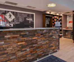 Photo 4 - Hampton Inn & Suites Denver-Speer Boulevard