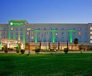 Photo 2 - Holiday Inn & Suites College Station - Aggieland, an IHG Hotel