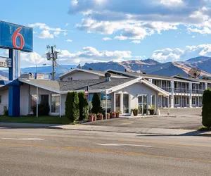 Photo 2 - Motel 6 Wenatchee, WA