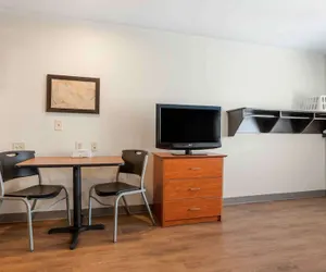 Photo 5 - Extended Stay America Select Suites - Oklahoma City - Bethany