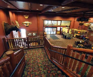 Photo 4 - Six Flags Lodge & Indoor Waterpark